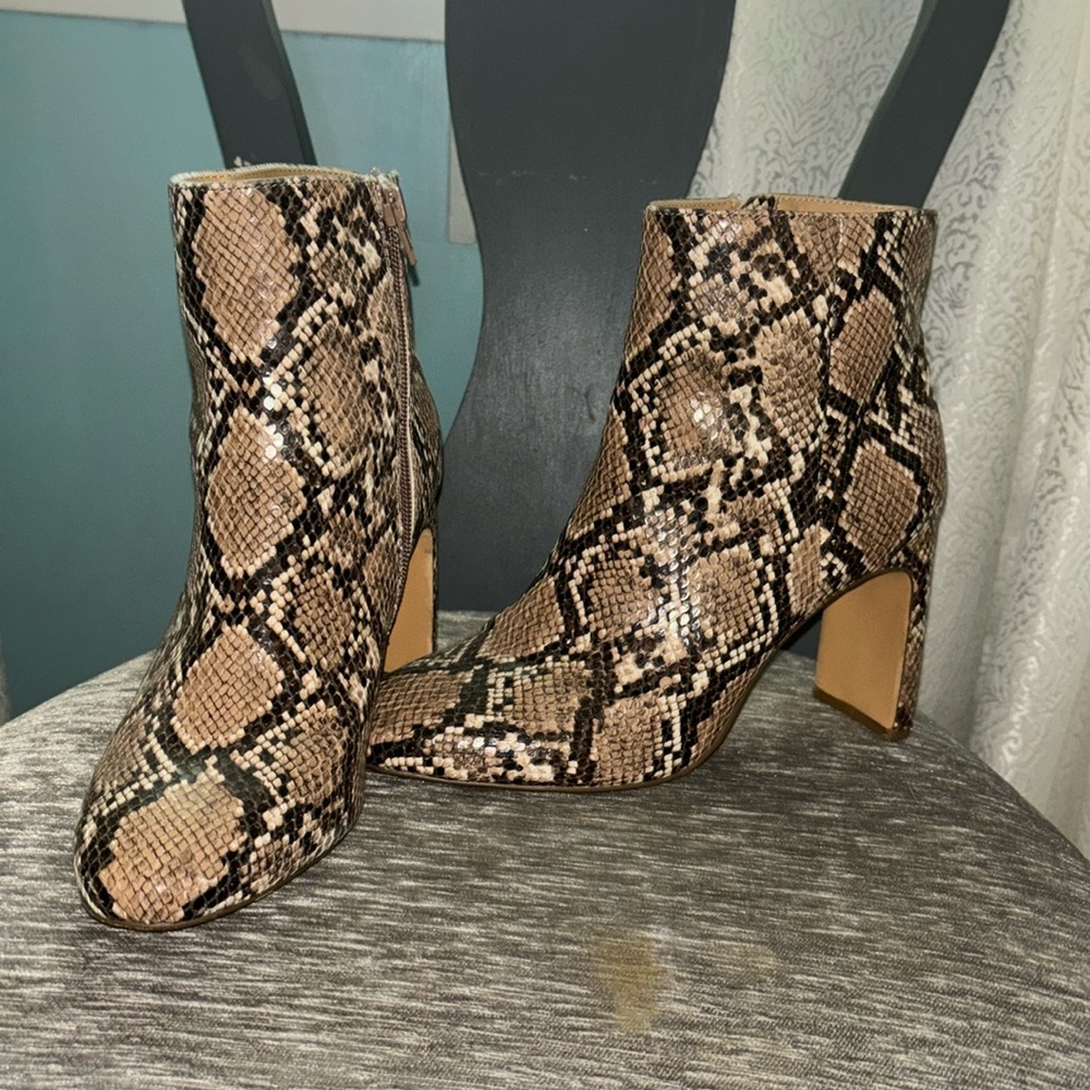 Express Snake ankle boot. Worn a few times. 8.5 size. Chunky heel.